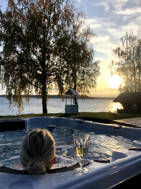 Beach house with own swimming bay on beautiful Alnön