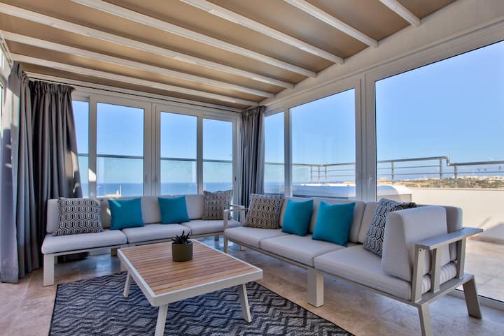 Valletta Skyline Duplex Penthouse With Jacuzzi - Valletta