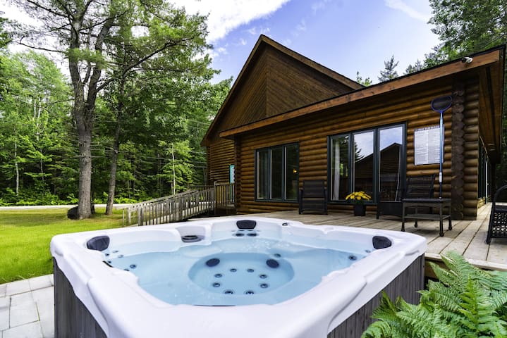 Big and spacious Cabin overlooking the river