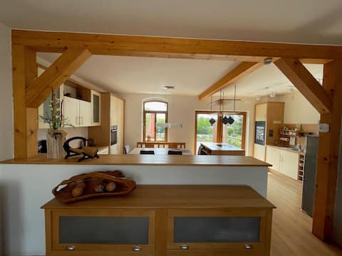 Cozy Fully Equipped Maisonette 120sqm