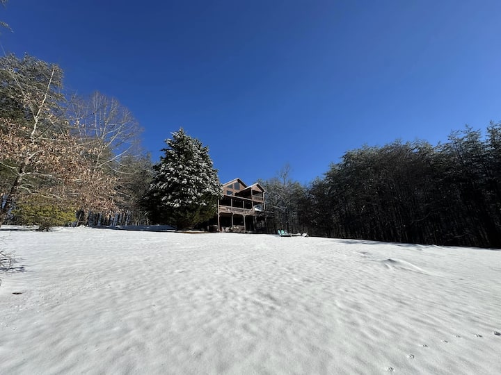 Spacious Blue Ridge Cabin W/amazing Mountain Views - Mineral Bluff, GA