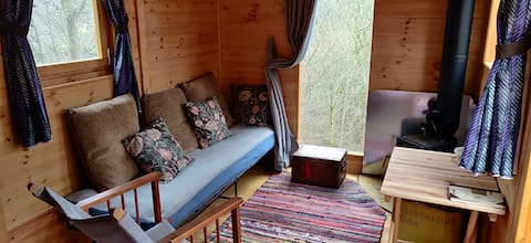 Popular Airbnb listing: Peggy's Cabin at Nabby Nook woods - Hebden Bridge in West Yorkshire