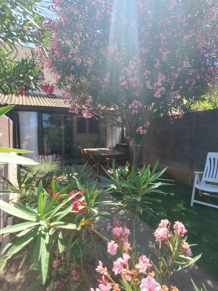 Maisonnette Avec Jardin - La Franqui