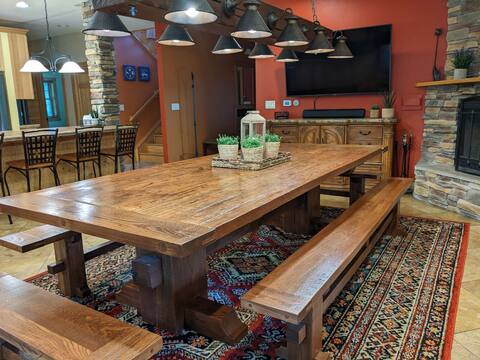 HUGE! 5king, 86"TV> Dells, Ski Hills, Casino