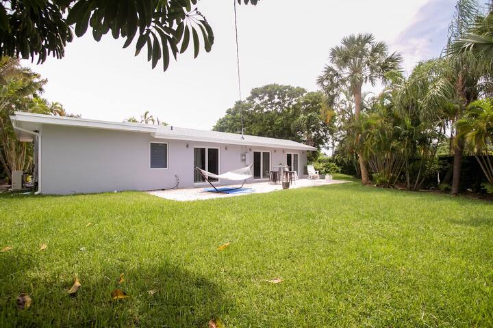 Beachfront Retreat with Pool & Tropical Serenity gallery image 5