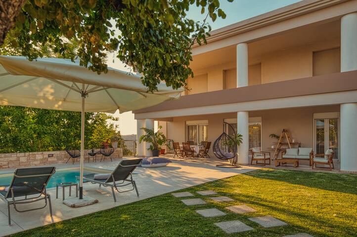 Blue Sky Villa in Crete gallery image 4