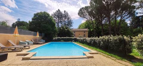 19th century house in Roussillon.