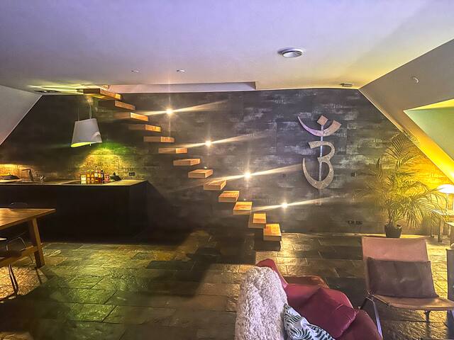 Exclusive penthouse in the heart of the city gallery image 2