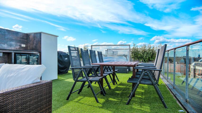 Exclusive penthouse in the heart of the city gallery image 5