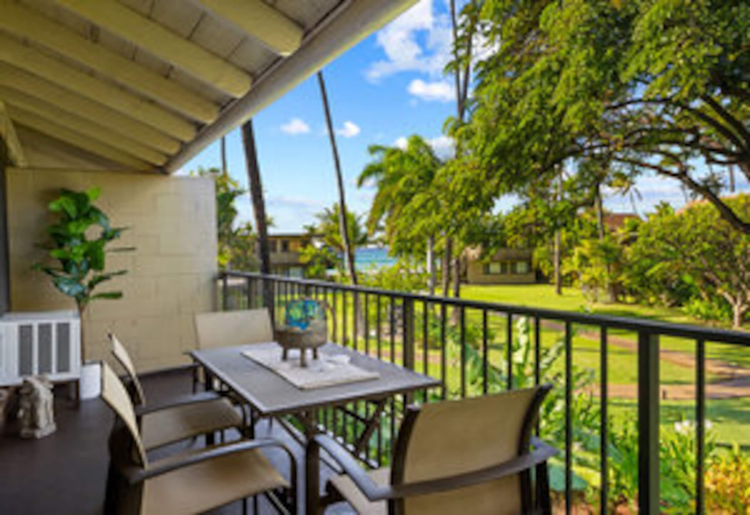 West Maui Ocean Front Condo - Photo 18