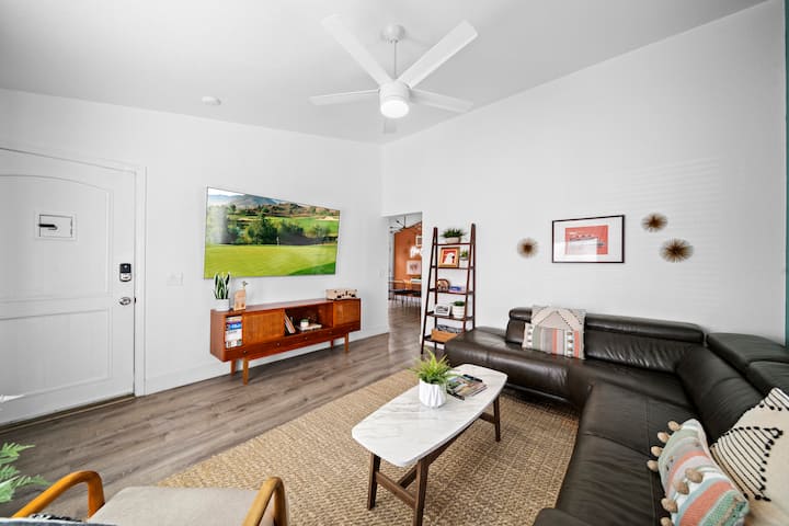 Serenity Now! Home W/ Pool, Spa, & Outdoor Shower - Palm Springs, CA