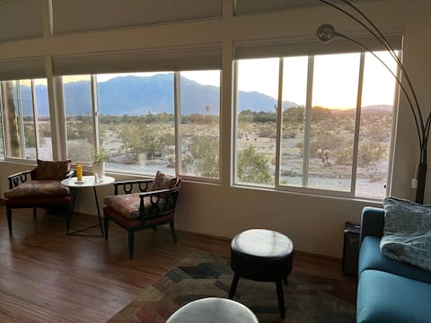 Amazing view home clean/lovely with hot springs.