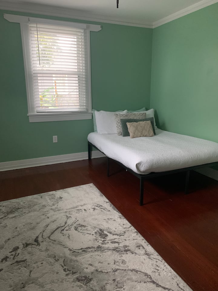 غرفة النوم 2