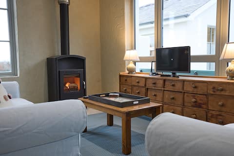 Successful Airbnb property: Portloughan Cottage rural retreat with sea views in Downpatrick