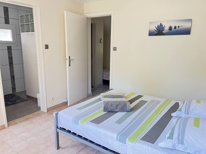 غرفة النوم 1