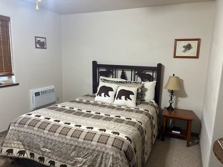 Pioneer Mountain Cabins - Cabin #2 - Butte, MT