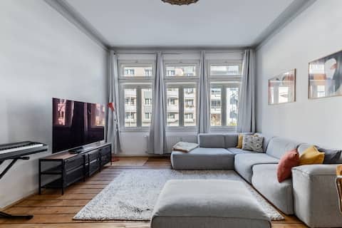 Top Airbnb: Beautiful apartment with a huge rooftop terrace in Altstadt Nord