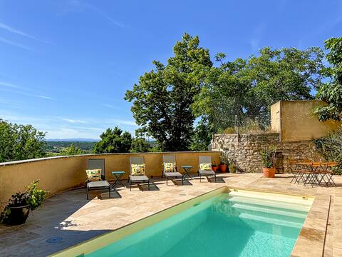 Maison Falk - stunning view in picturesque village