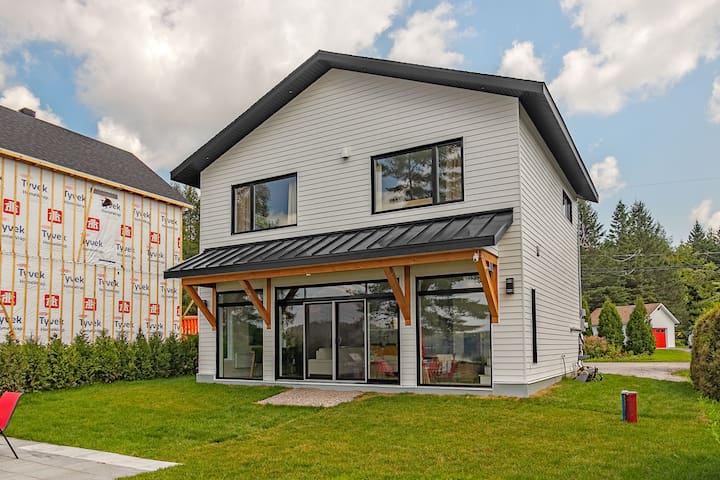 Jean-François managed Airbnb listing 1