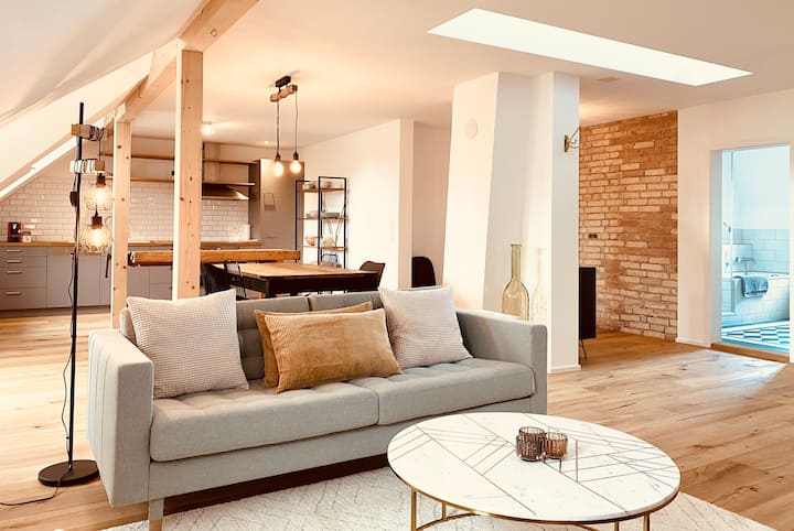 Wunderschöne Dachwohnung Mit Privater Dachterrasse - Berne