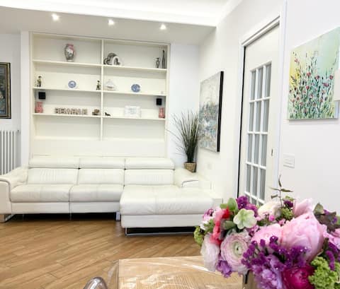Popular Airbnb listing: CaviBeachHome: true comfort and the beauty of sea in Lavagna