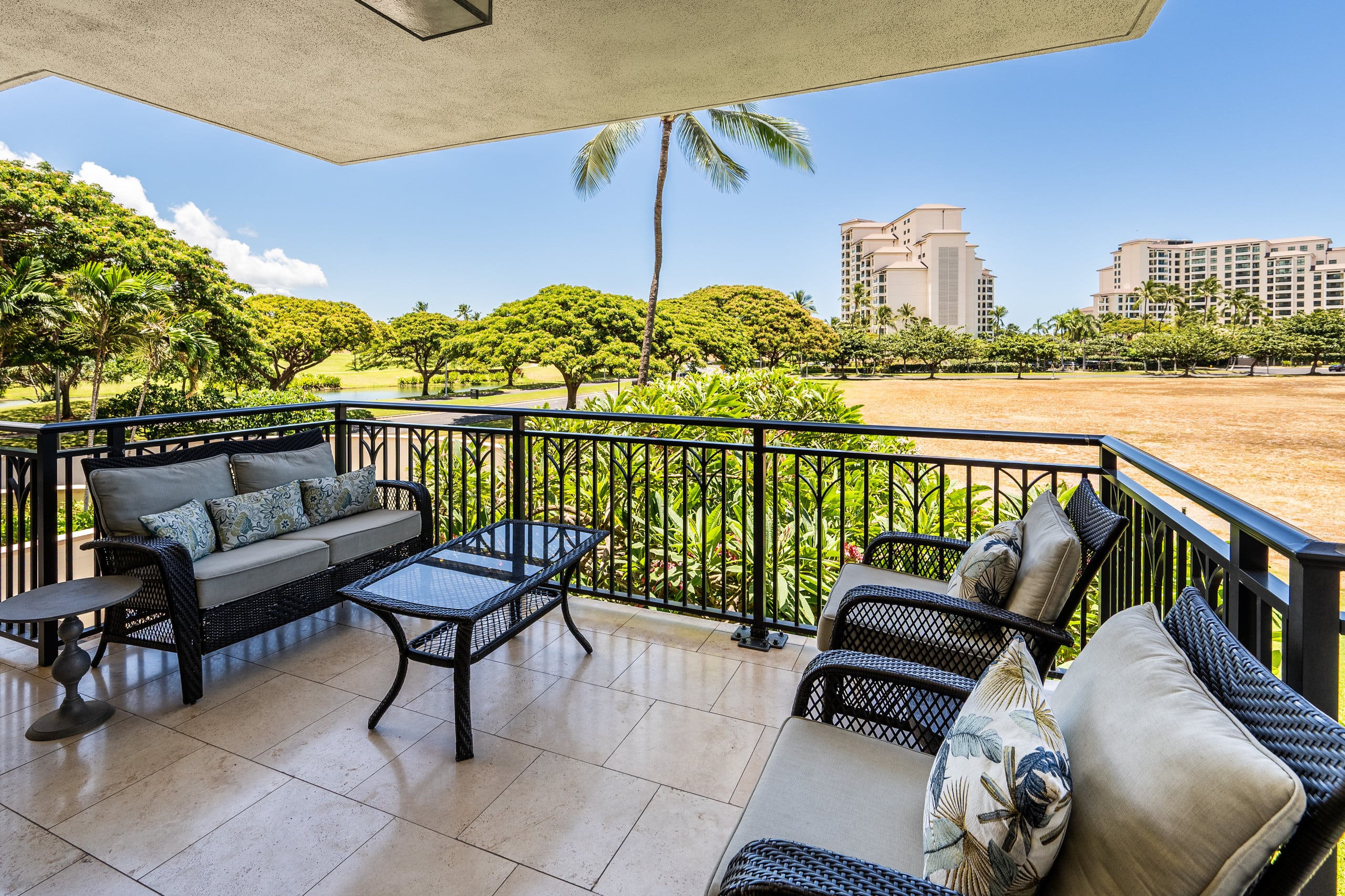 Condo in Kapolei · ★4.89 · 2 bedrooms · 4 beds · 2 private baths - Image 19