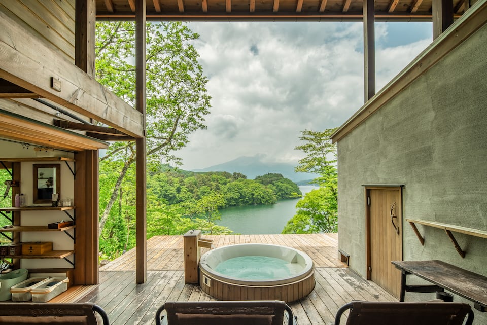 A lakeside cabin with a wood-fired sauna, Lake Nojiri, Nagano, Japan, photo 7 of 10