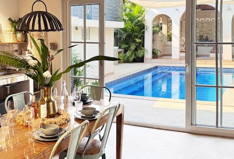 Private Pool Tropical Luxury Villa near Calangute