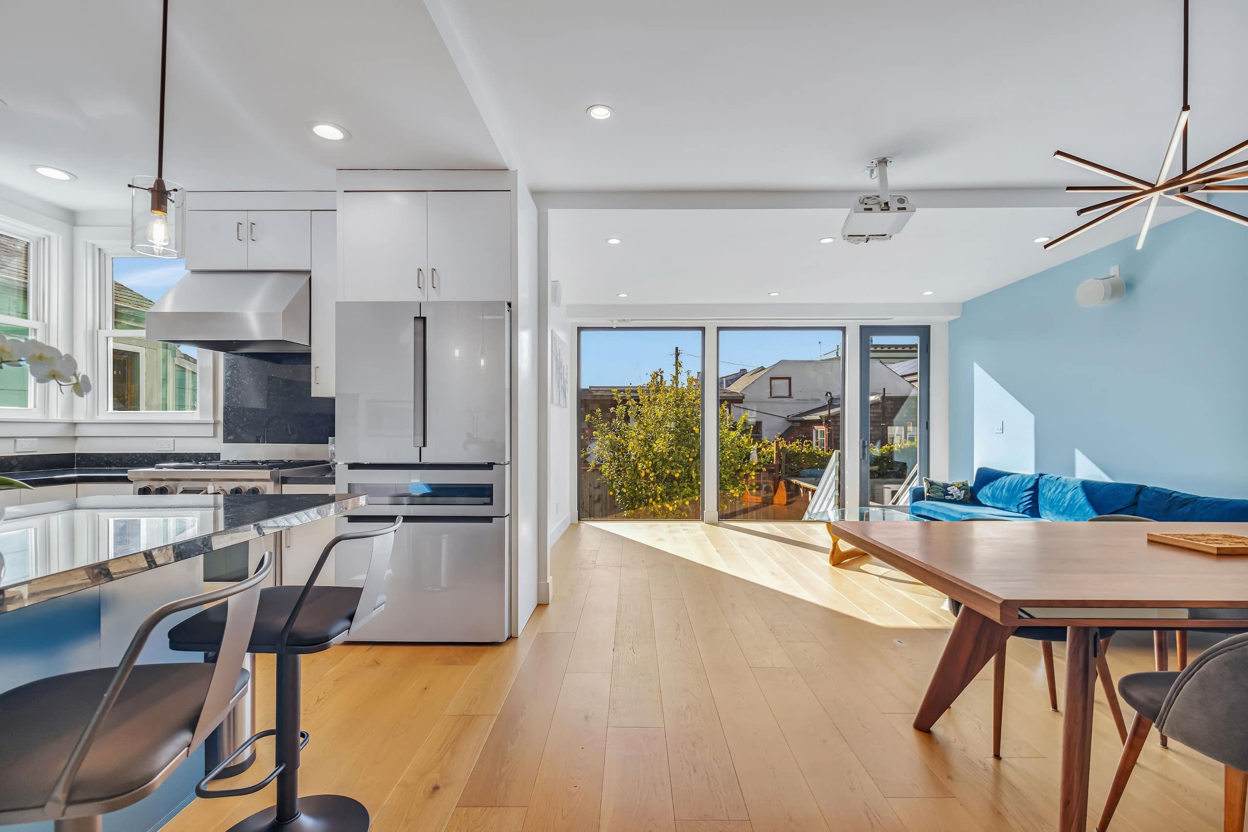 Home in San Francisco · ★5.0 · 5 bedrooms · 4 beds · 3 baths - Image 1