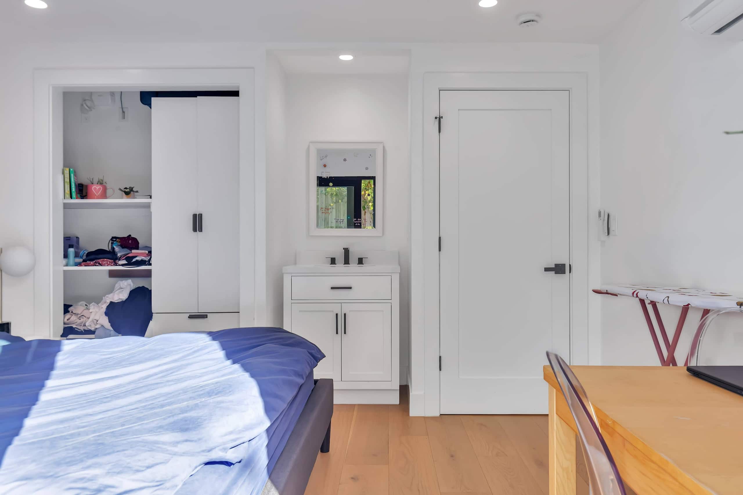 Home in San Francisco · ★5.0 · 5 bedrooms · 4 beds · 3 baths - Image 15