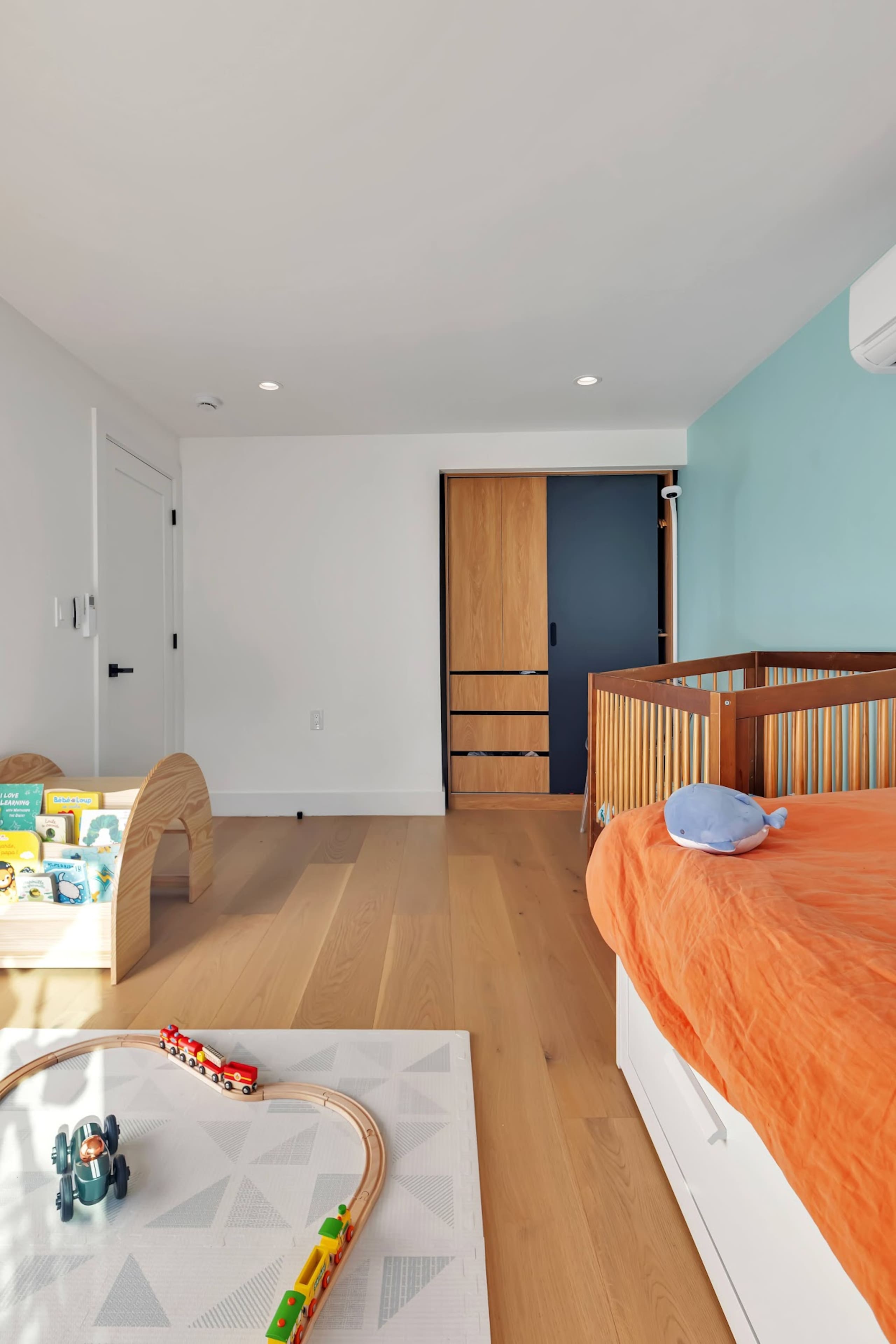 Home in San Francisco · ★5.0 · 5 bedrooms · 4 beds · 3 baths - Image 18