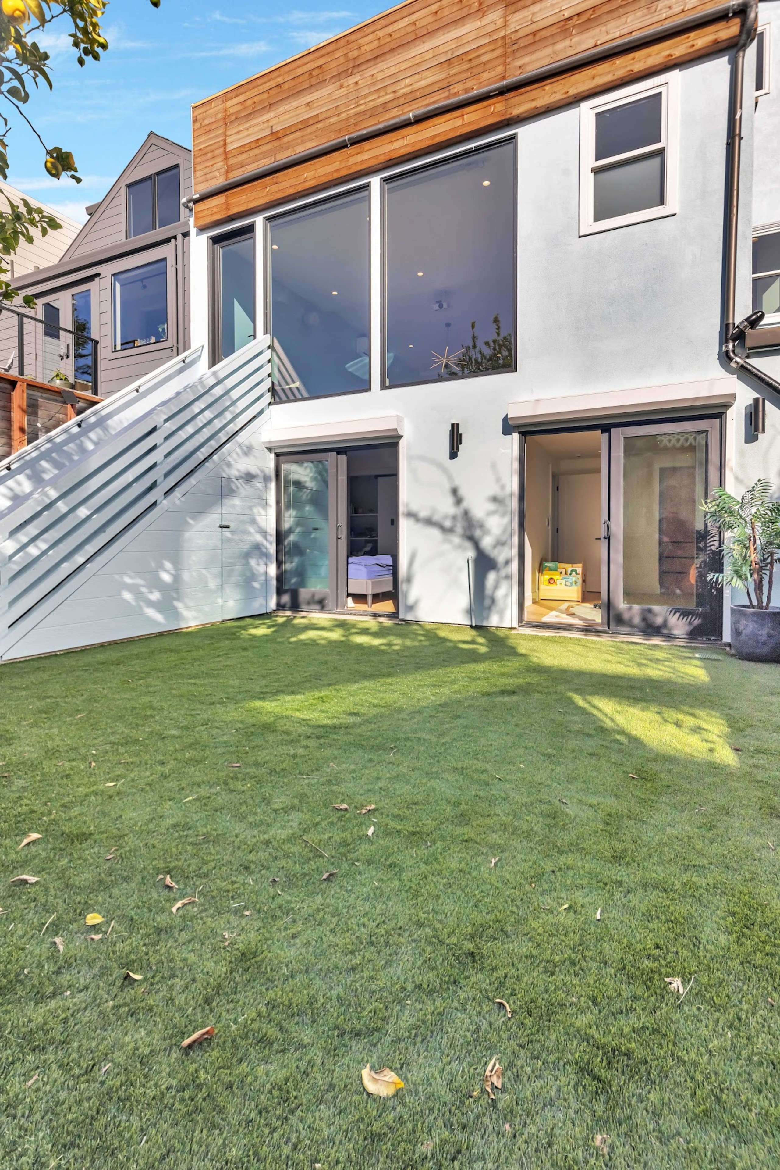 Home in San Francisco · ★5.0 · 5 bedrooms · 4 beds · 3 baths - Image 34