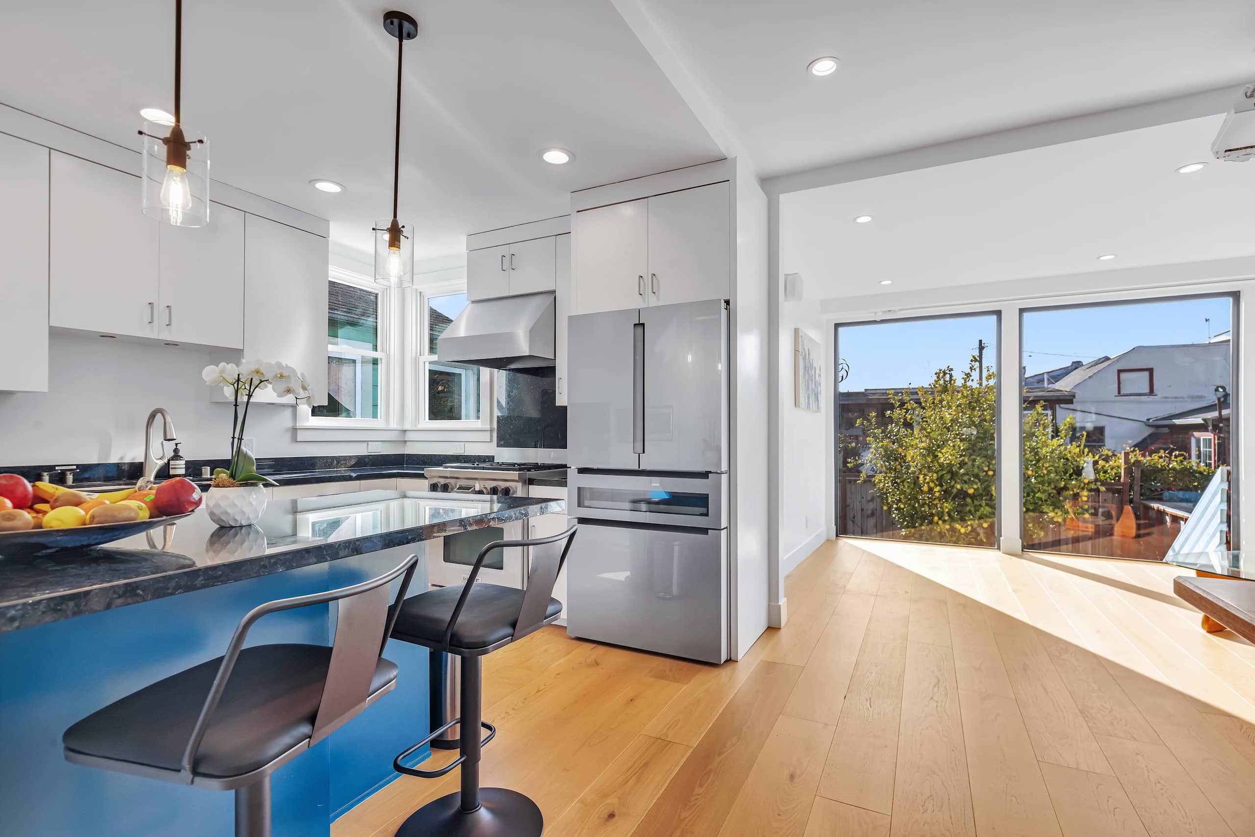 Home in San Francisco · ★5.0 · 5 bedrooms · 4 beds · 3 baths - Image 11