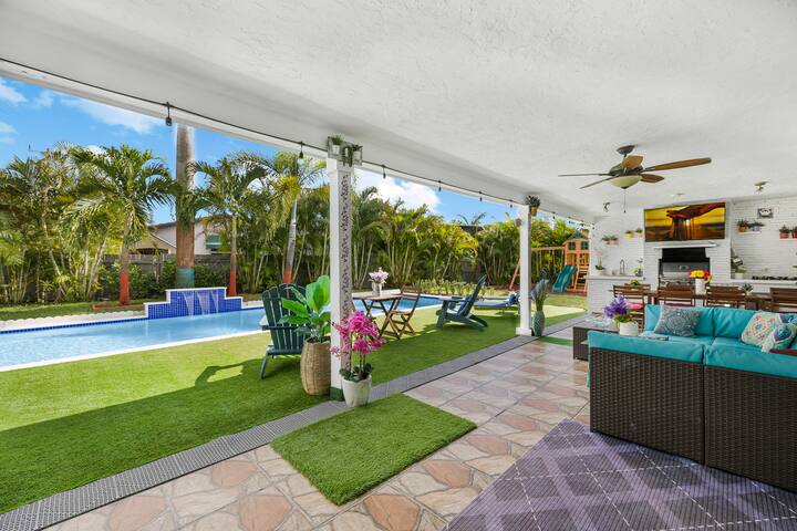 Saltwater Heated POOL, Playground & Game Room! gallery image 5