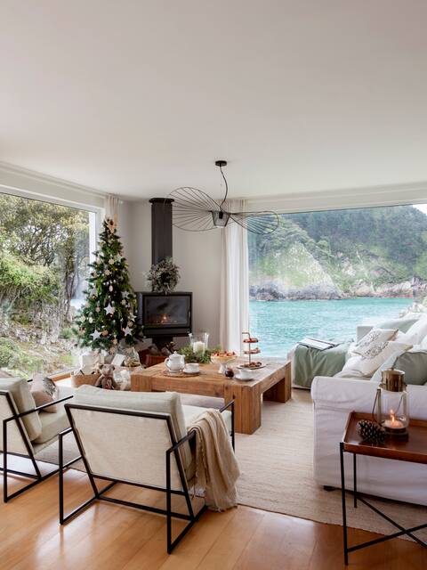 Luxury villa on the sea with heated pool