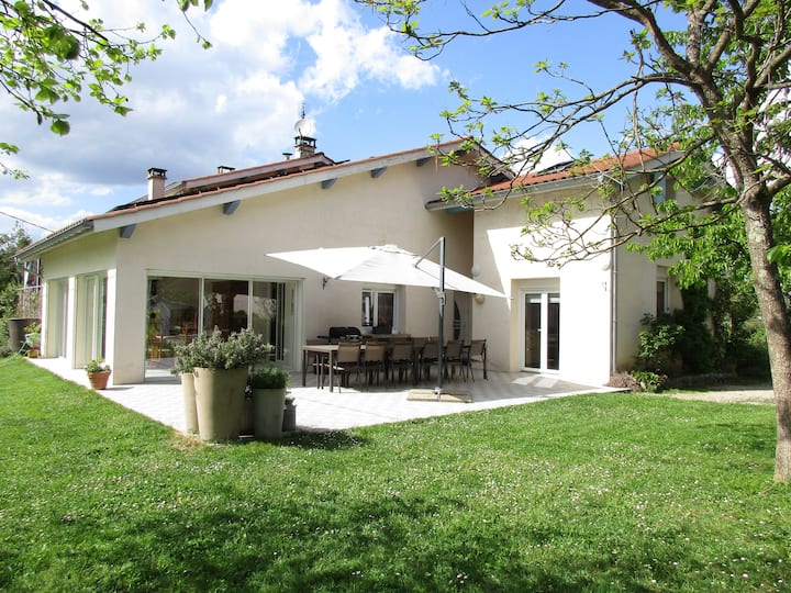 Gîte  La Family, Grande Maison Au Cœur Du Vercors - Pont-en-Royans
