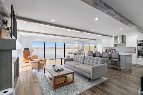 Columbia River Retreat