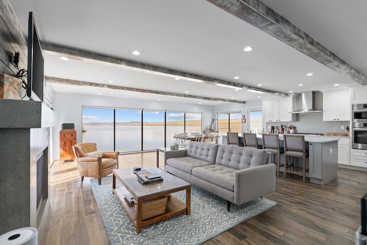 Columbia River Retreat