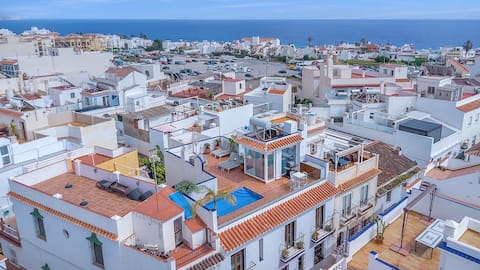 Successful Airbnb property: House in the heart of the city, located on a pedestrian street in Nerja