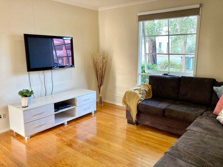 Stunning Murray River Views -Winbi Holiday Rentals - Echuca