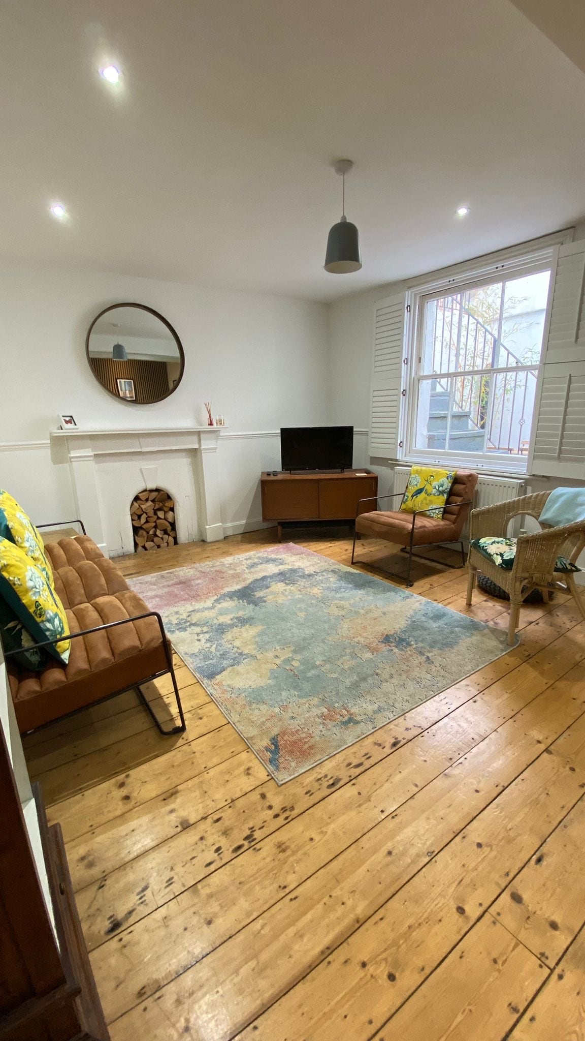 Top Airbnb: The Basement Flat - St Leonards-on-Sea in Westfield