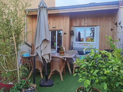 "Cozy, warm and welcoming wooden pavilion"