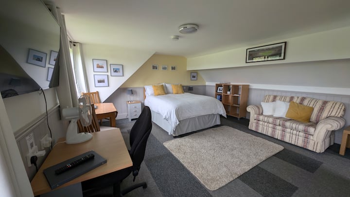 Meadow View -"Tranquility With Outstanding Views" - Staffordshire