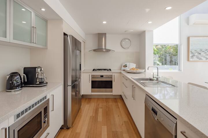 17 On William gallery image 5