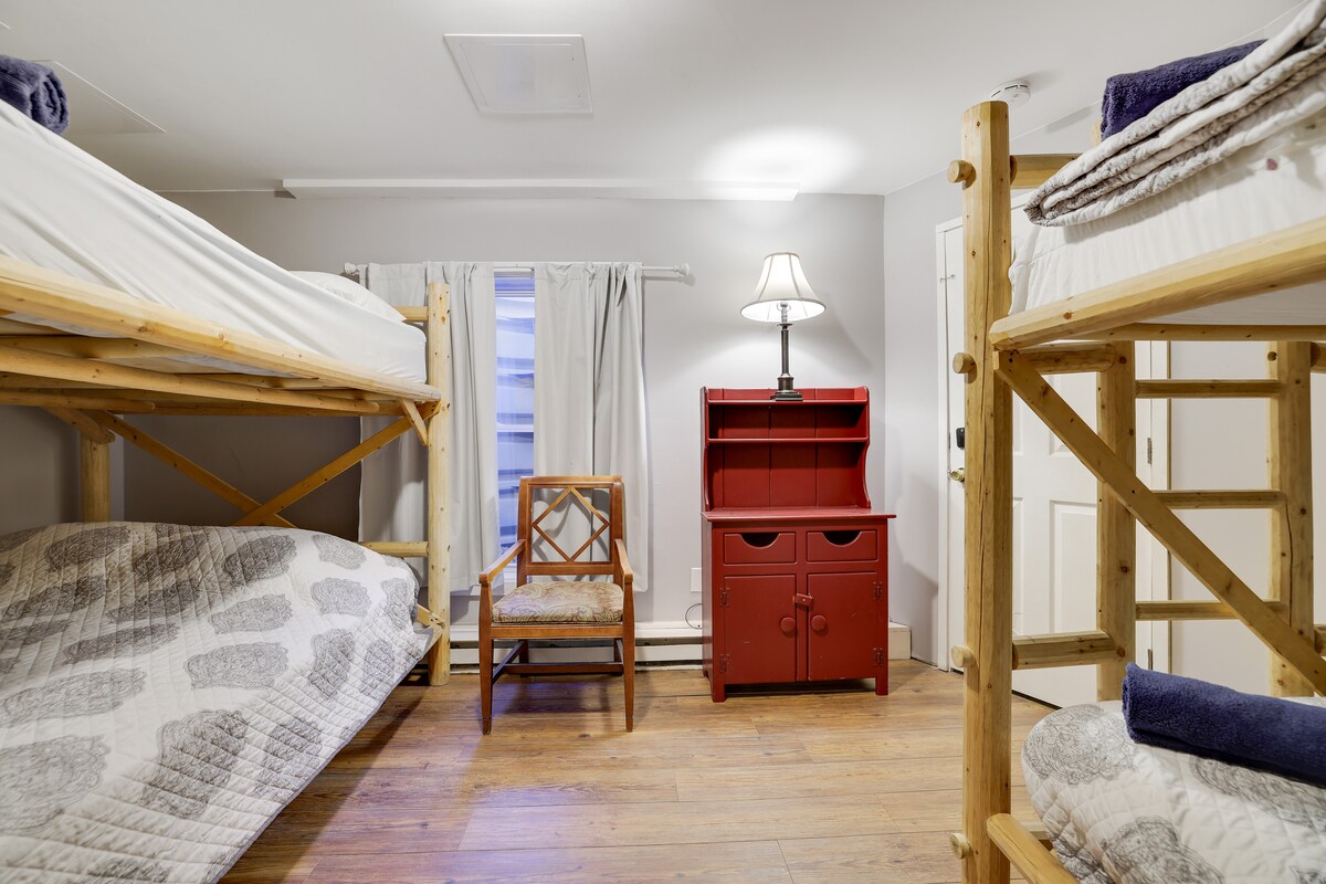 Basement Bunkbeds with 2 Queens and 2 Twins