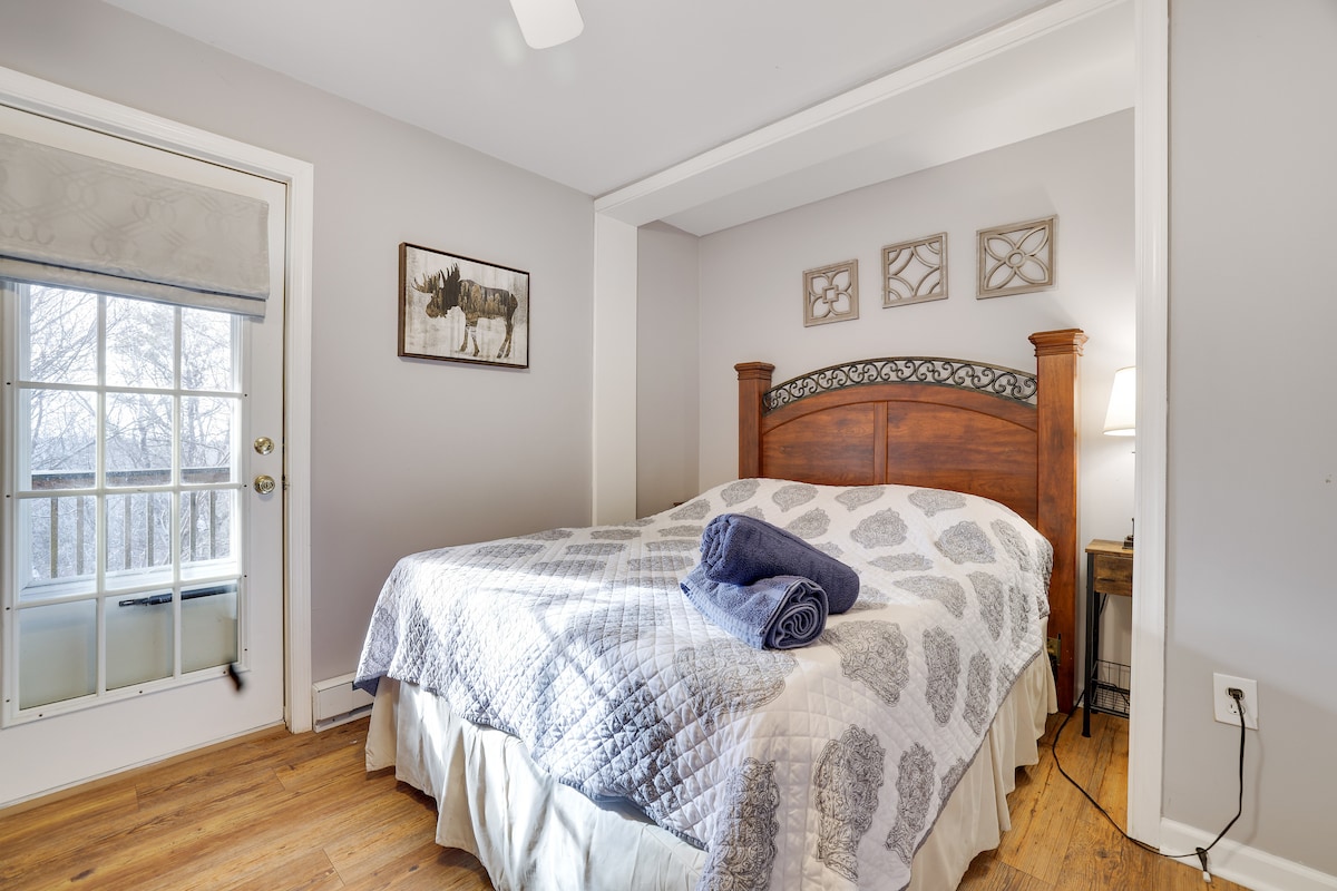 Queen bedroom #2 on the 1st floor