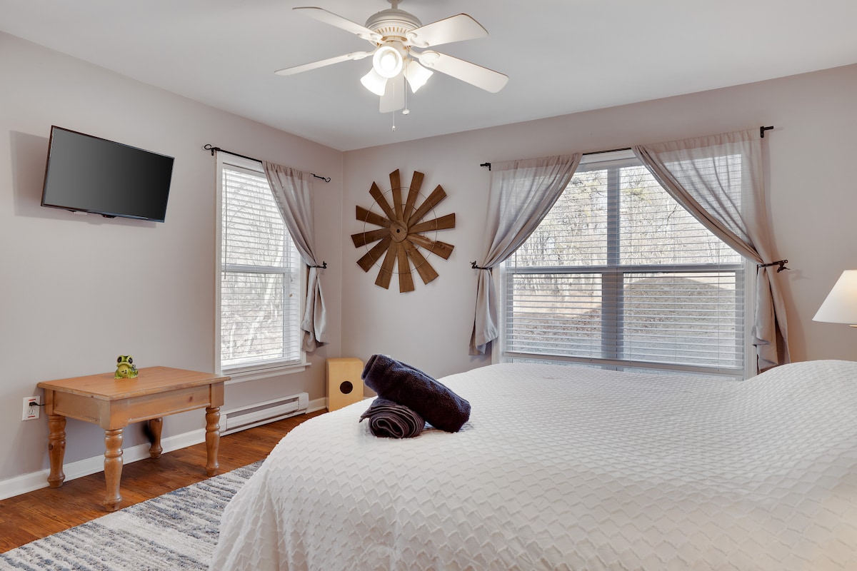 Master King bedroom on the 1st floor