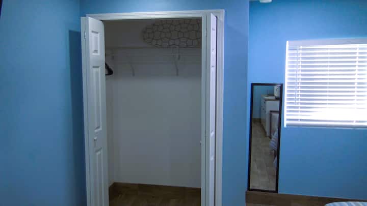 "Modern Suite" - Orlando, FL