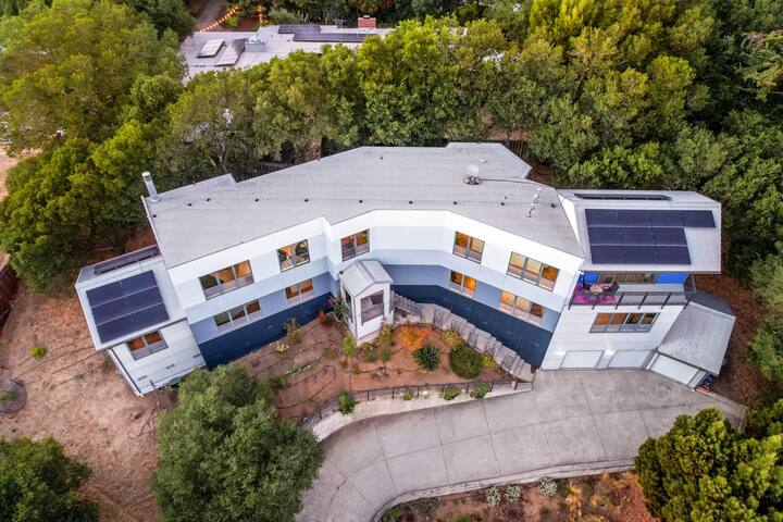 Enlightenment House in Magical Oakland Hills gallery image 2