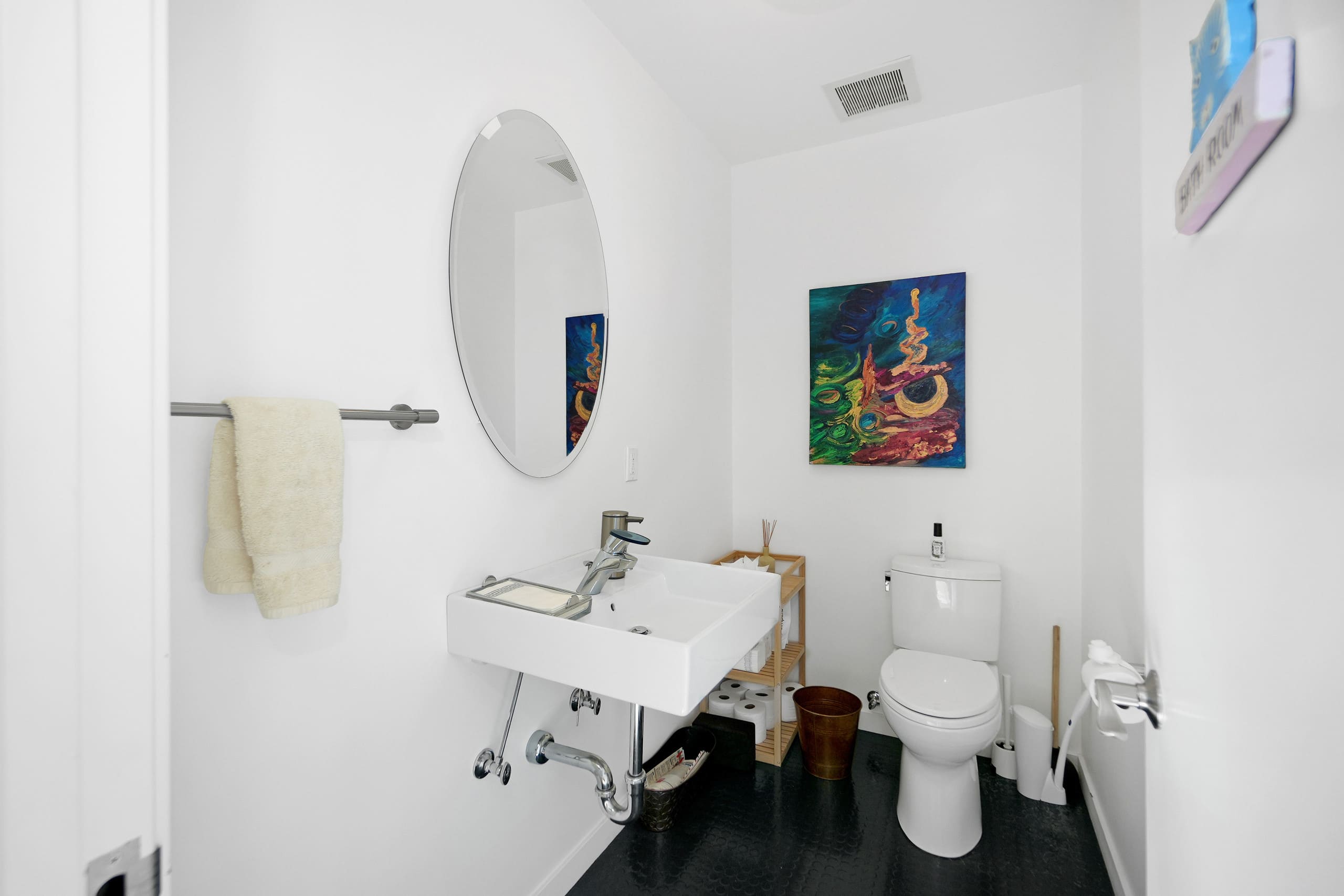 Enlightenment House Hillside Retreat with Views - Photo 47